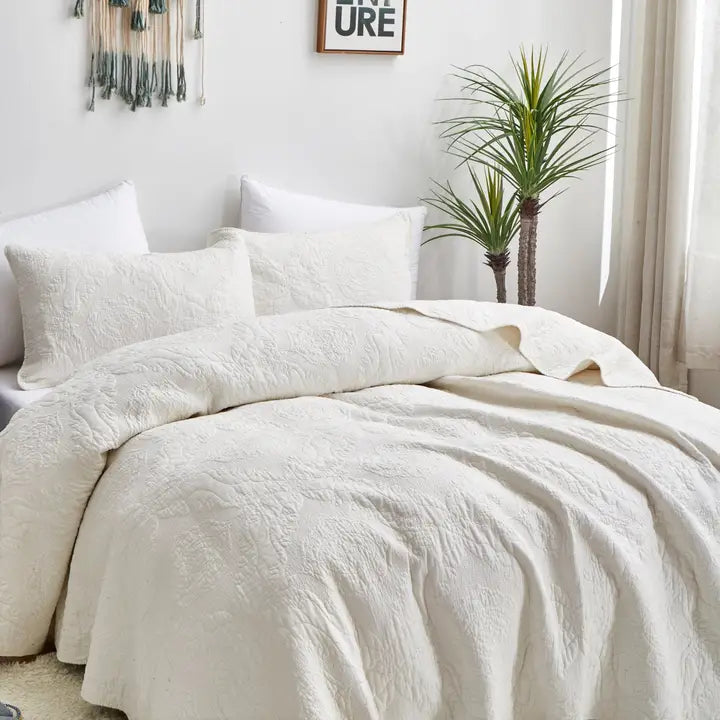 Vanilla Cream Cotton Quilt Set | Queen Ivory Paisley Matelassé