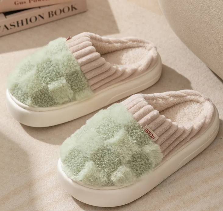 Willow Drift Slippers-Cozy Plaid Plush Slippers