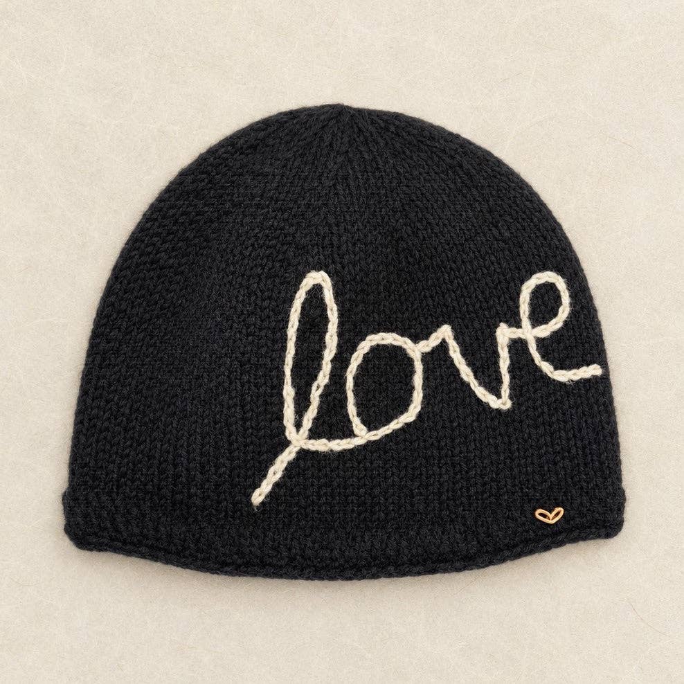 Love Embroidered Hand-Knit Wool Beanie – Noir