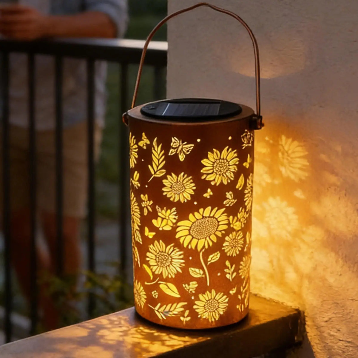 Solar LED Garden Lantern – IP68 Weatherproof Outdoor Light for Yard, Porch & Pathway