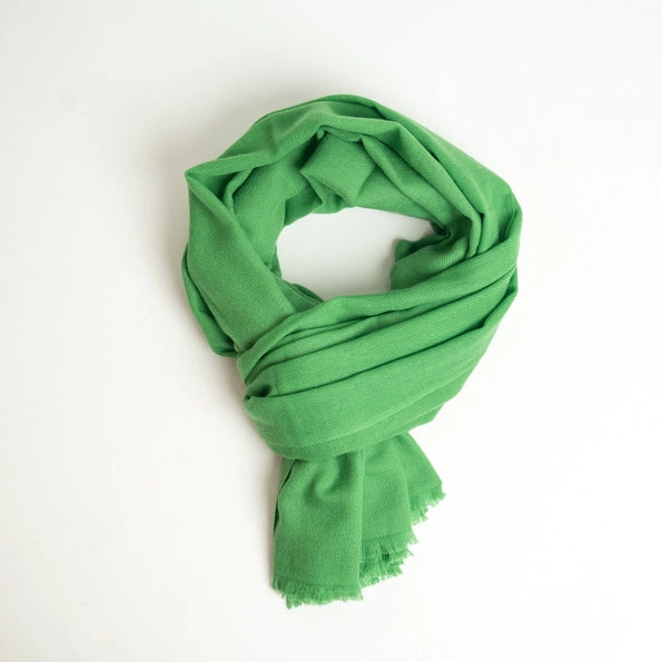Kelly Green Pure Cashmere Scarf – 22 × 80 in
