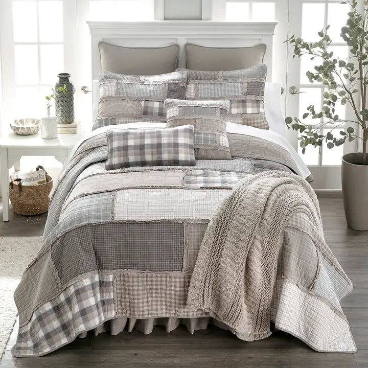 Smoky Cobblestone Cotton Patchwork Quilt | King